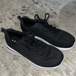 Athletic shoes